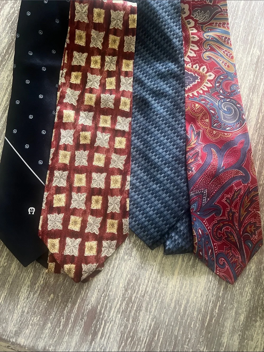 Set of 4 Men's Red Paisley Silk Tie – Blues. Assorted Fabrics and Labels